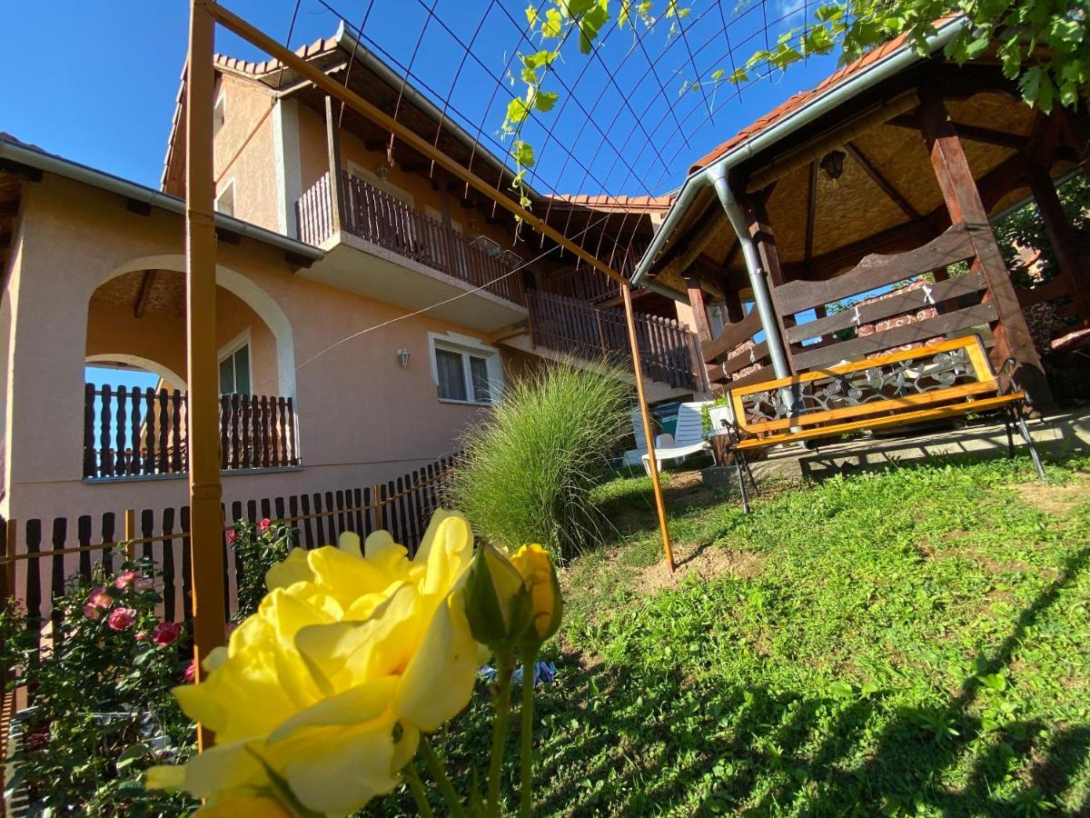 Apartman Simona เวิร์ดนิค ภายนอก รูปภาพ