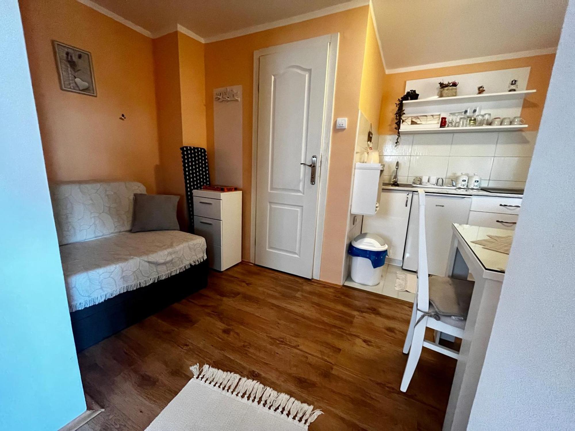 Apartman Simona เวิร์ดนิค ภายนอก รูปภาพ
